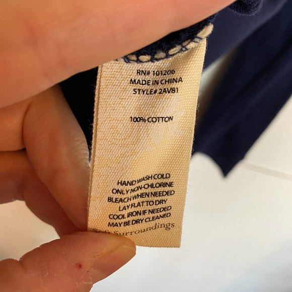 Soft Surroundings Cold Shoulder Top Sz M Knit Navy Blue Grommet Long Sleeve - Picture 4 of 8